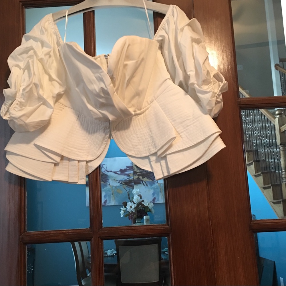 Off Shoulder Ruffle Sleeve Crop Top - Picture 4 of 4